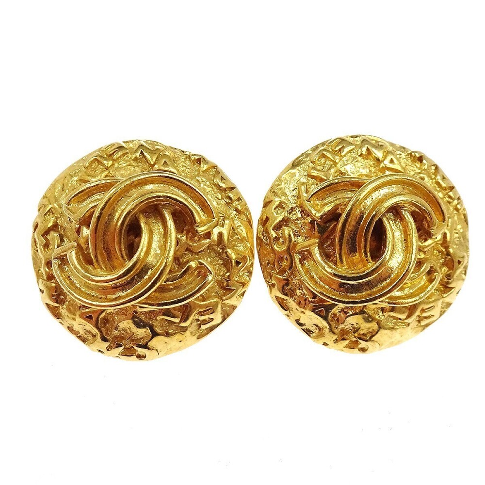 Chanel Vintage Round CC Clip-On Metal